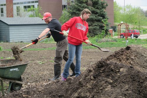 Central College students, faculty and staff will participate in more than 70 local service projects during Service Day April 11.