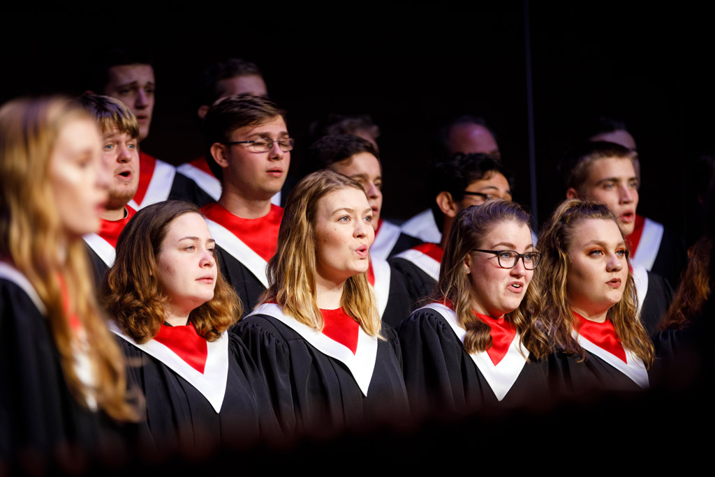 A Cappella Choir Heads Out on Midwest Tour