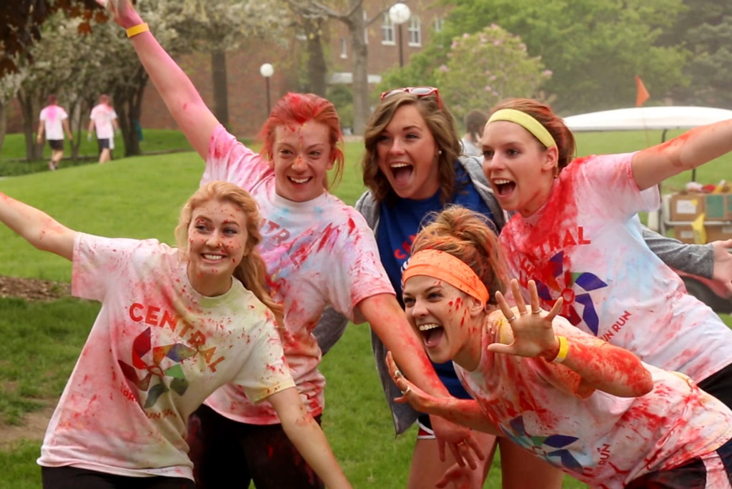 Central College Hosts Color Fun Run