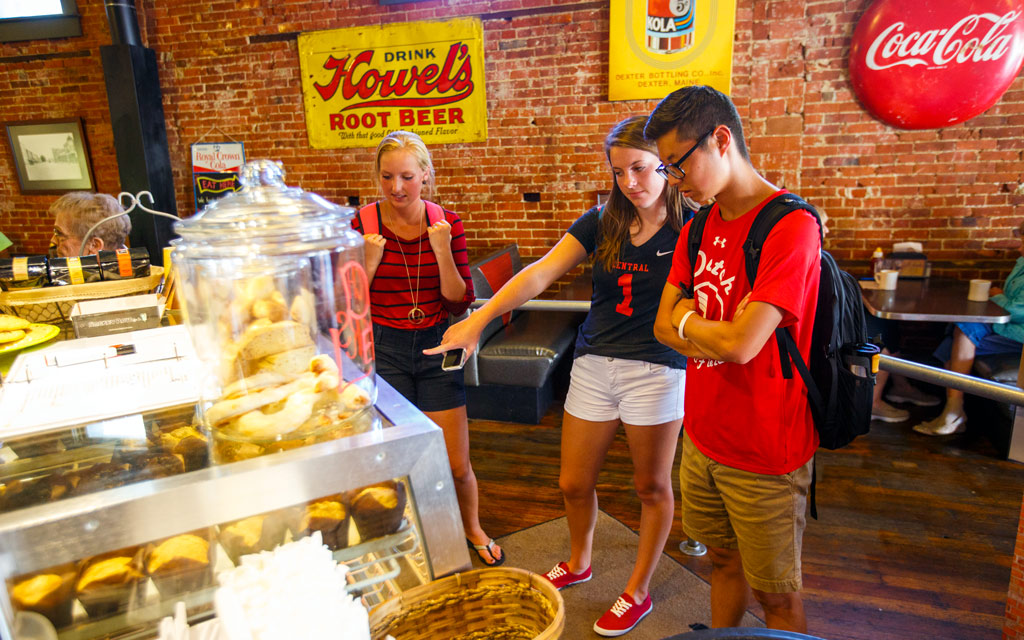 Students visiting Smokey Row