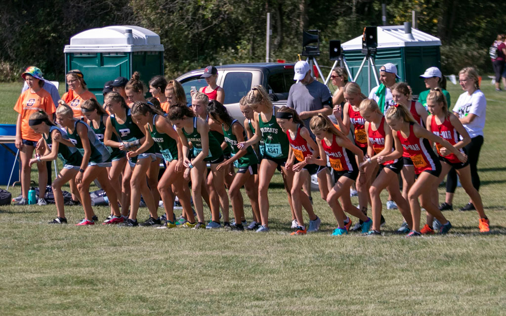 Central Hosts Little Hawkeye XC Conference