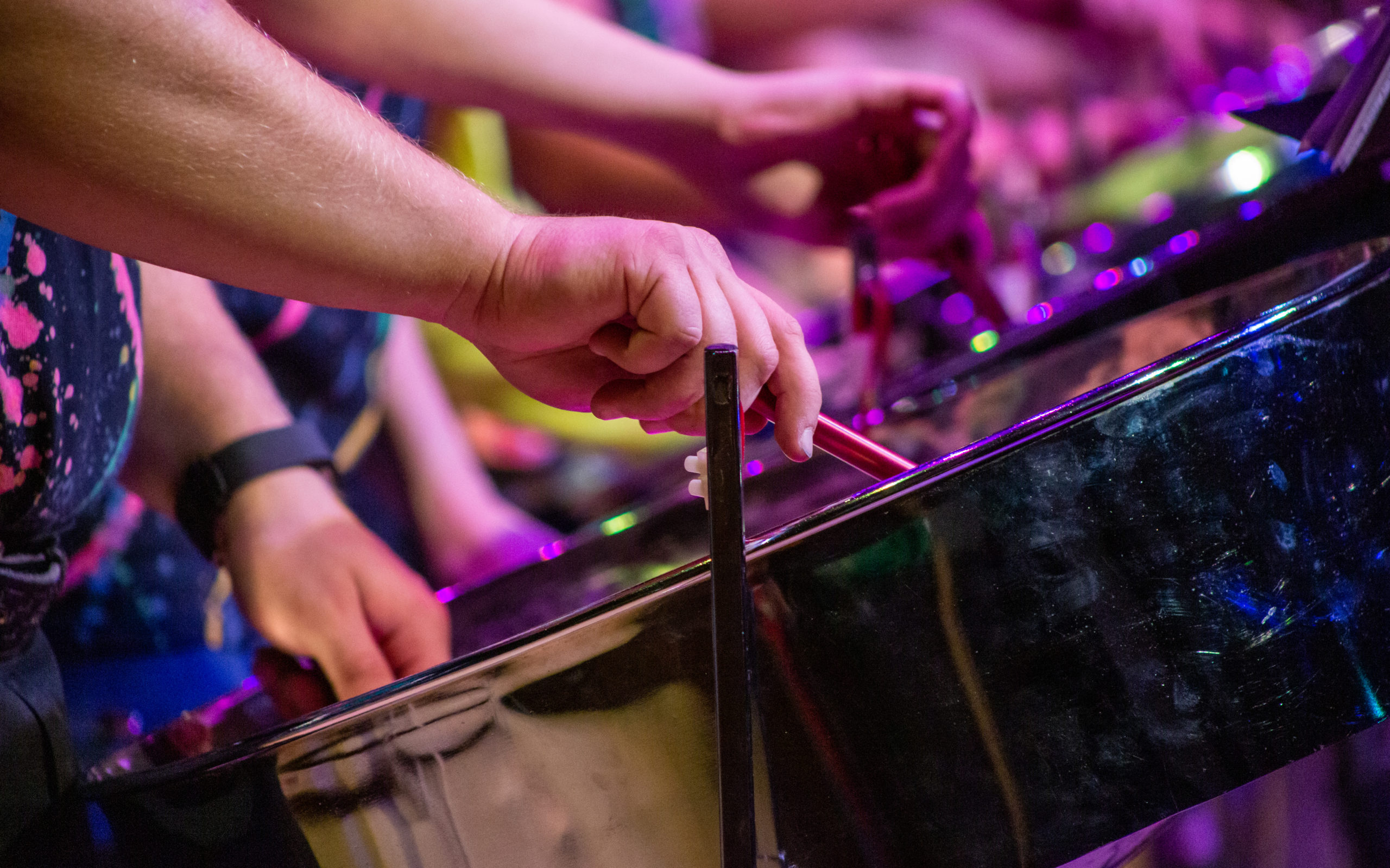 Flying Pans Perform in Bloomfield