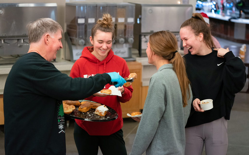 Central College students at Breakfast of Champions