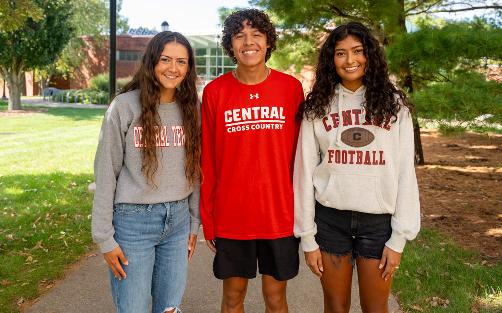 Three Central Students Awarded Latinos Unidos of Iowa Scholarships
