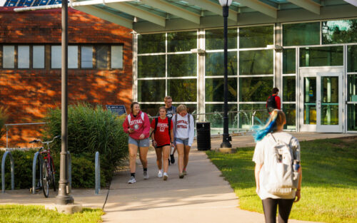 Students walking into Vermeer Science Center