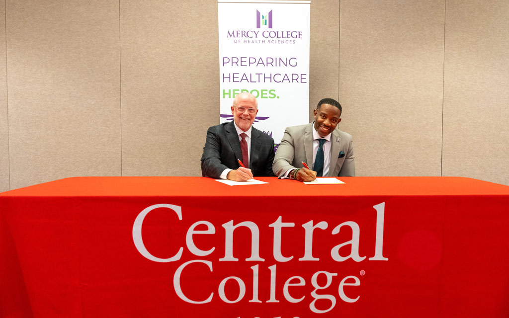 Central College Announces Nursing Partnership with Mercy College of Health Sciences