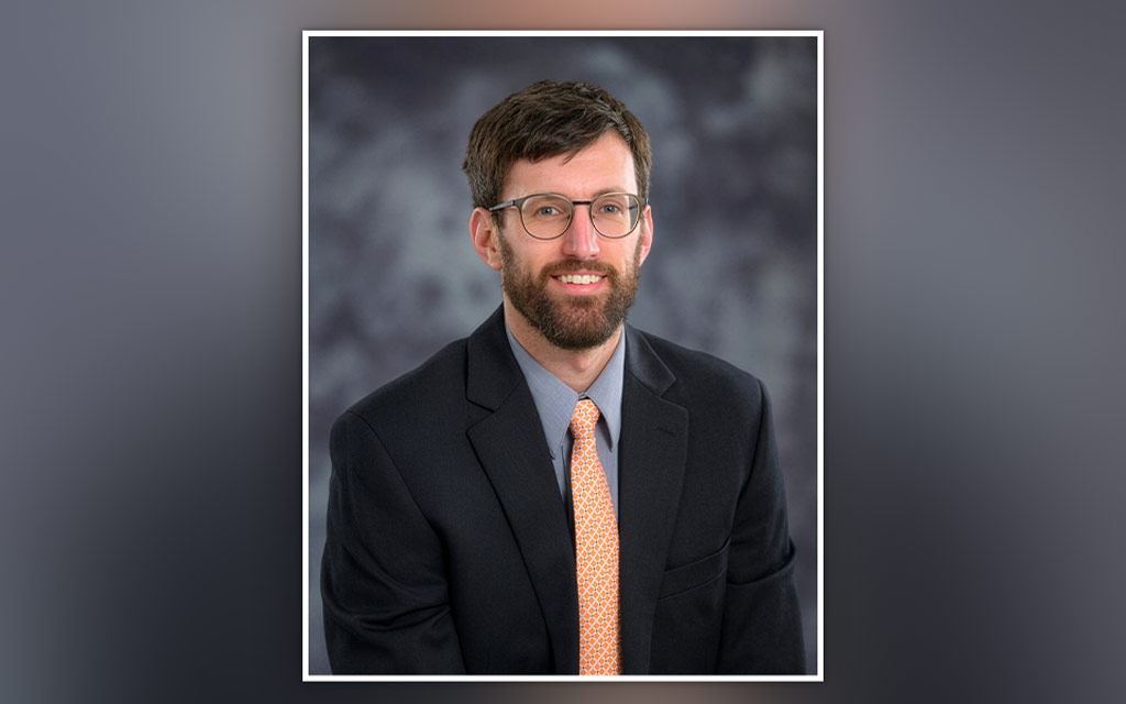 Michael McLoughlin ’06 Awarded Laurate by APC