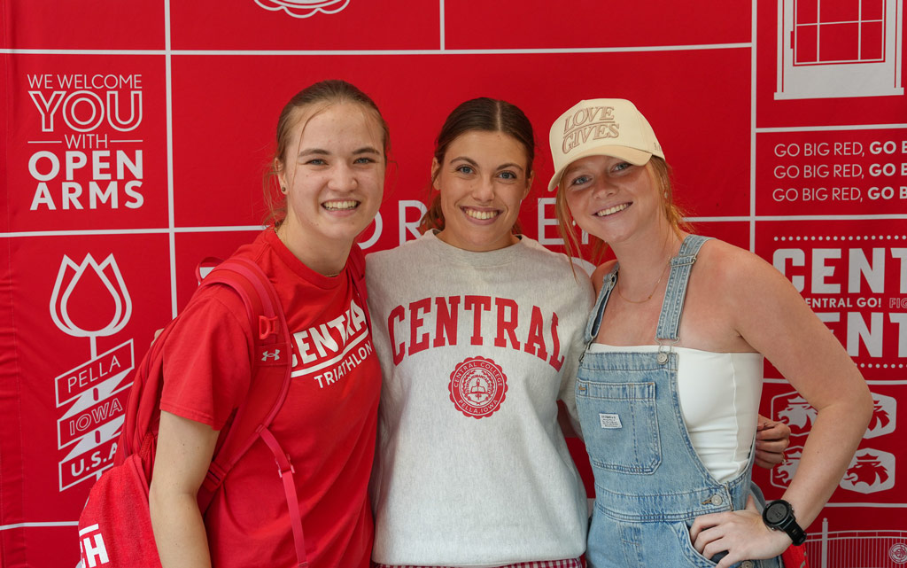 Hoo-Rah Day Raises Funds for Central College Students and Programs